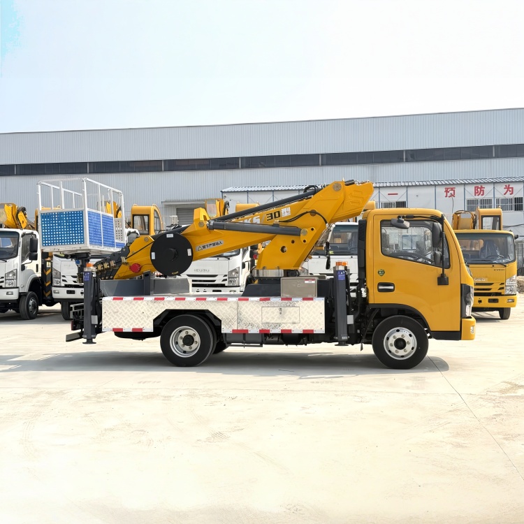 Высотная рабочая платформа Dongfeng с телескопической стрелой и прямой стрелой, длиной 28 метров.