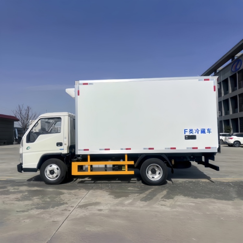 Грузовик-рефрижератор Jiangling Shunda 4x2
