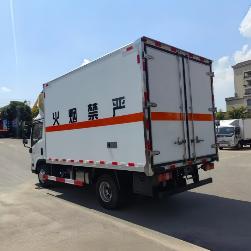 Рефрижераторный грузовик для перевозки продуктов питания Jiangxi Isuzu