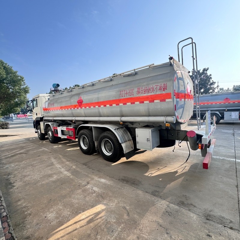 Sinotruk Howo TX7 Tank Truck