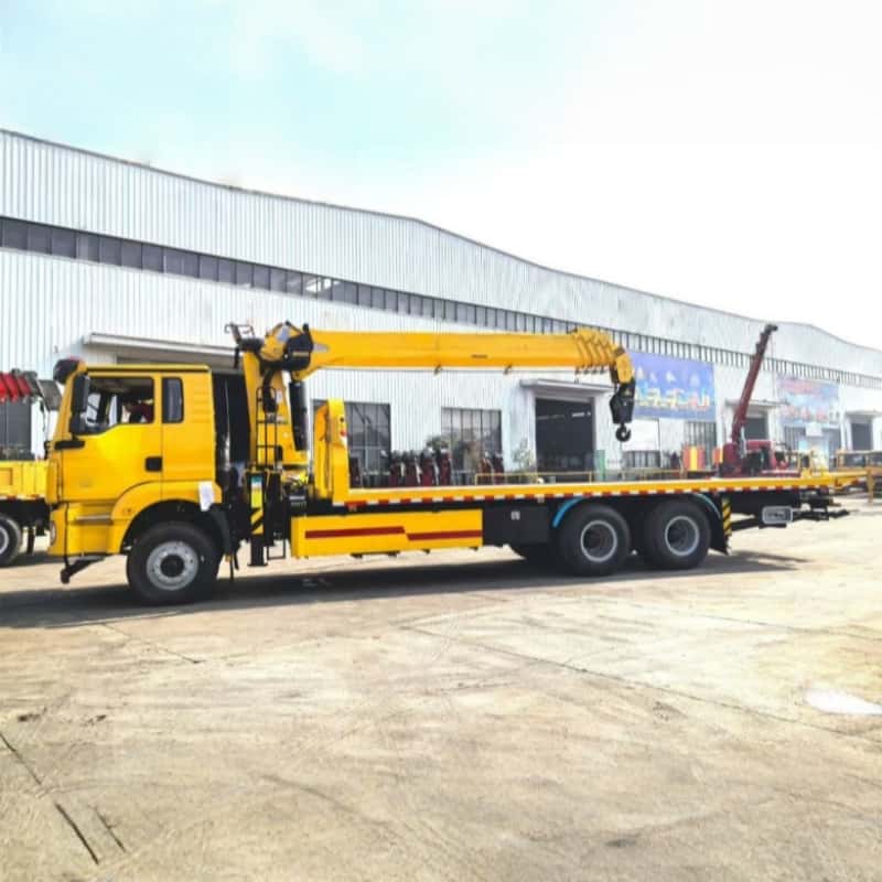 Shacman Delong Truck with XCMG 12ton straight-arm truck-mounted crane