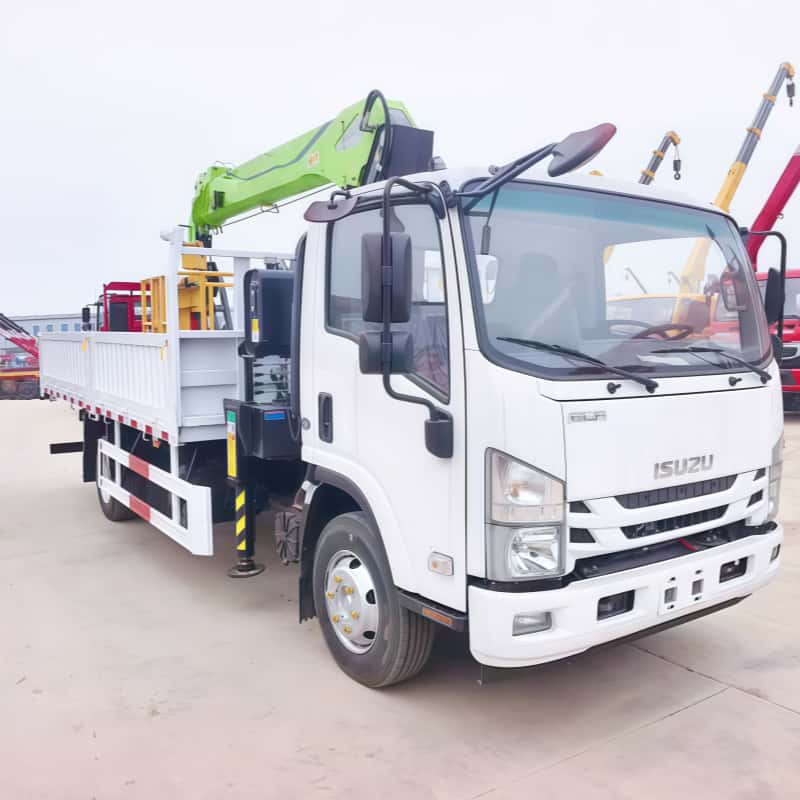 Isuzu XCMG Multi-Functional 3.2 ton Truck-mounted Crane