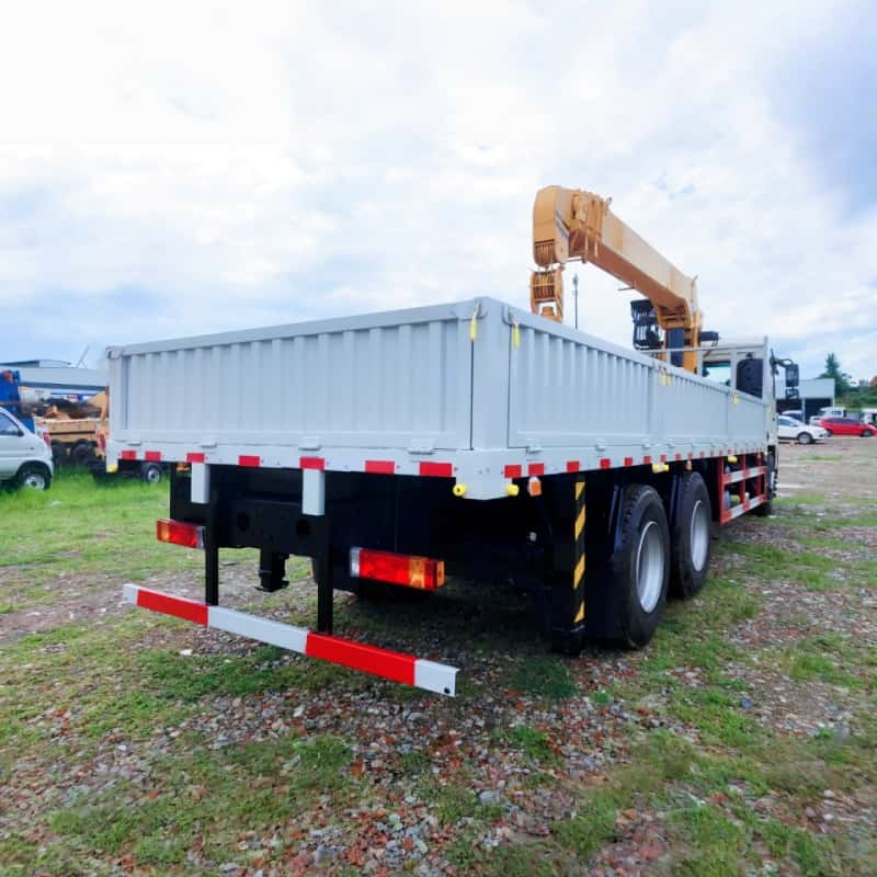 Автомобильный двухосный кран Shacman XCMG с задней подвеской 6×4