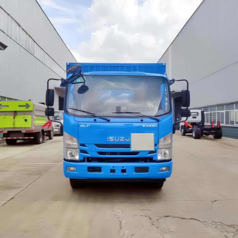 Грузовой автомобиль Isuzu 4×2 с кузовом типа «фургон»