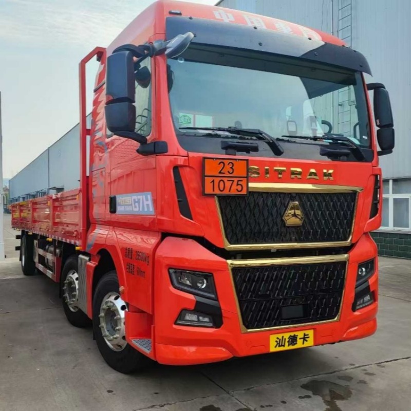 Грузовик-платформа Sinotruk Sitrak G7H 6×2 длиной 9,6 метра