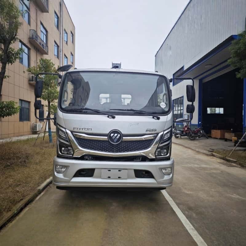 Автокран Foton грузоподъемностью 6,3 тонны, с четырьмя стрелами, 4x2.