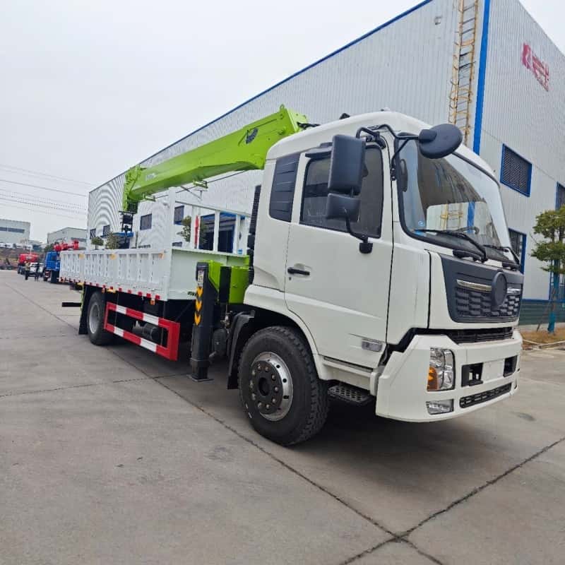 Автокран Dongfeng Tianjin грузоподъемностью 12 тонн, пятисекционная стрела.