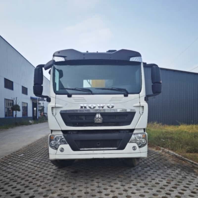 Sinotruk HOWO 340HP 12T Truck Crane With 19.3m Working Radius
