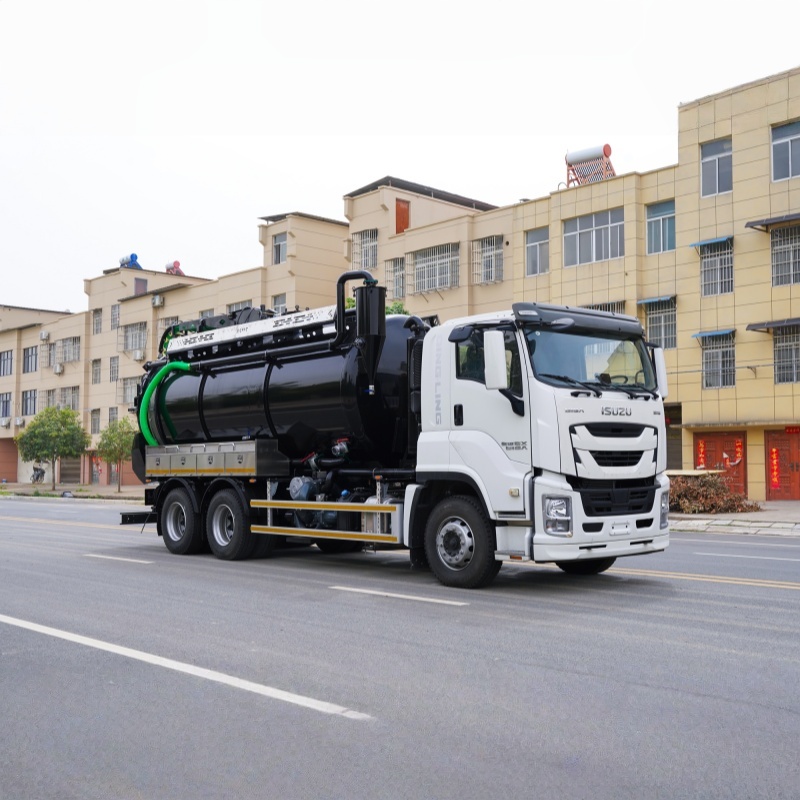 Isuzu Giga sewage cleaning and suction truck