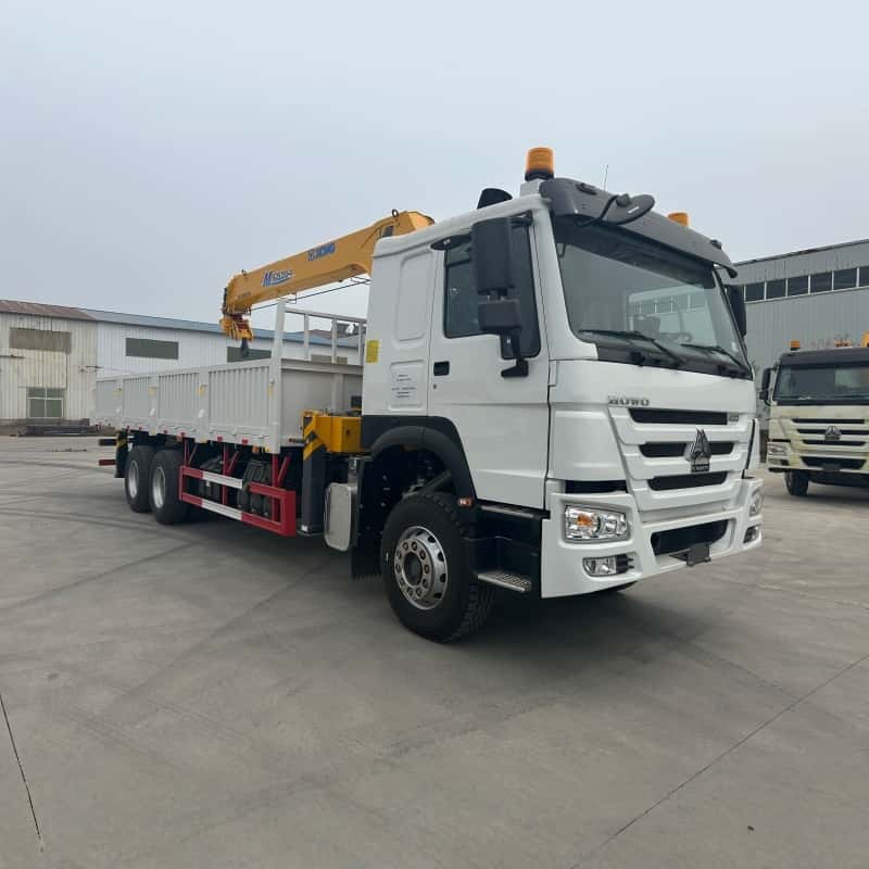 8Ton XCMG Boom Crane on HOWO 6x4 Chassis, Cargo Crane Truck for Construction Lifting