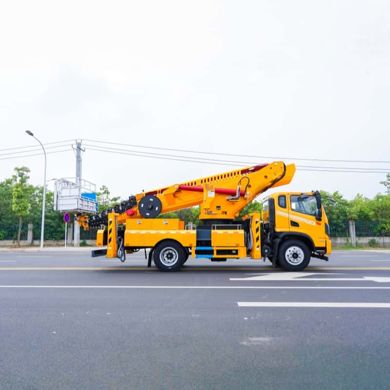 Dongfeng 42m Telescopic Boom Aerial Lift Truck