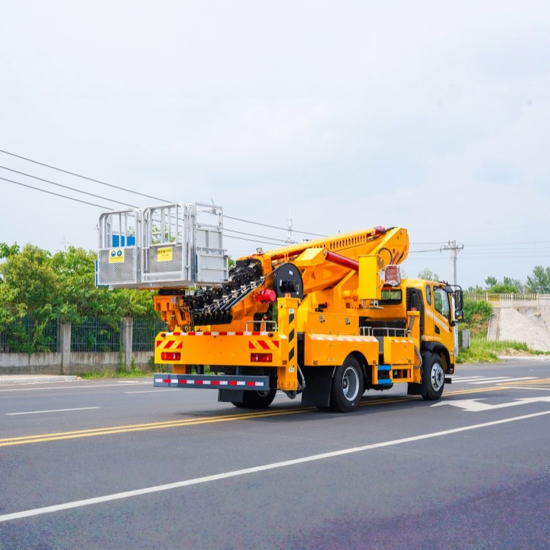 Dongfeng 42m Telescopic Boom Aerial Lift Truck