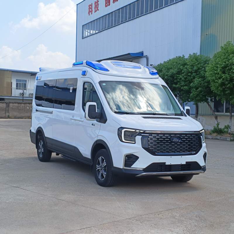 Ford Transit с удлиненной колесной базой, средней крышей и ABS, машина скорой помощи.