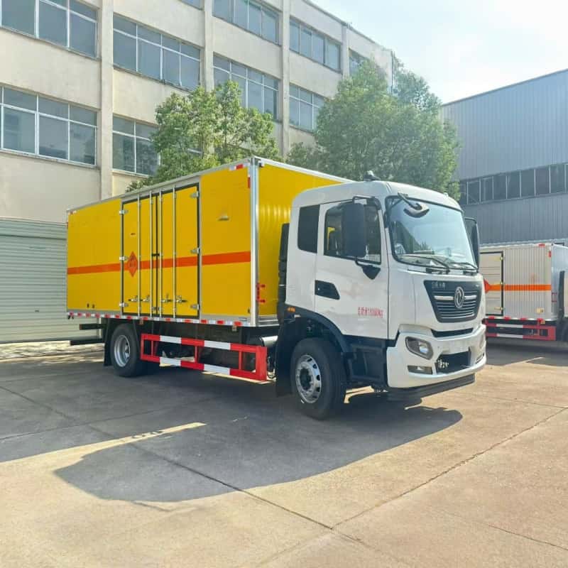 Грузовик для перевозки взрывного оборудования Dongfeng | Фургон для перевозки опасных грузов