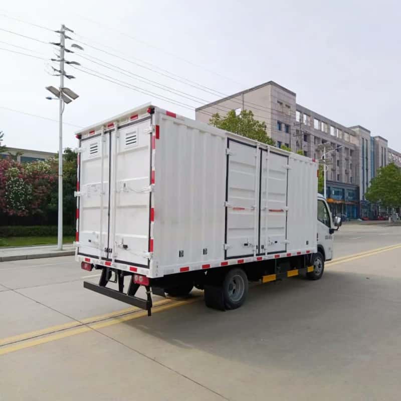 SAIC dangerous goods van transport vehicle, Class 1-9 gas cylinder explosion-proof van