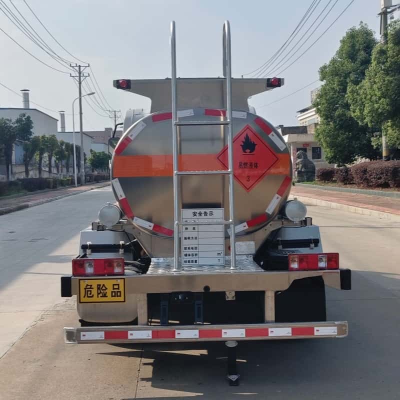 FAW  Tiger V (Xichai 140 HP) Blue-Plate Aluminum Alloy Fuel Tank Truck