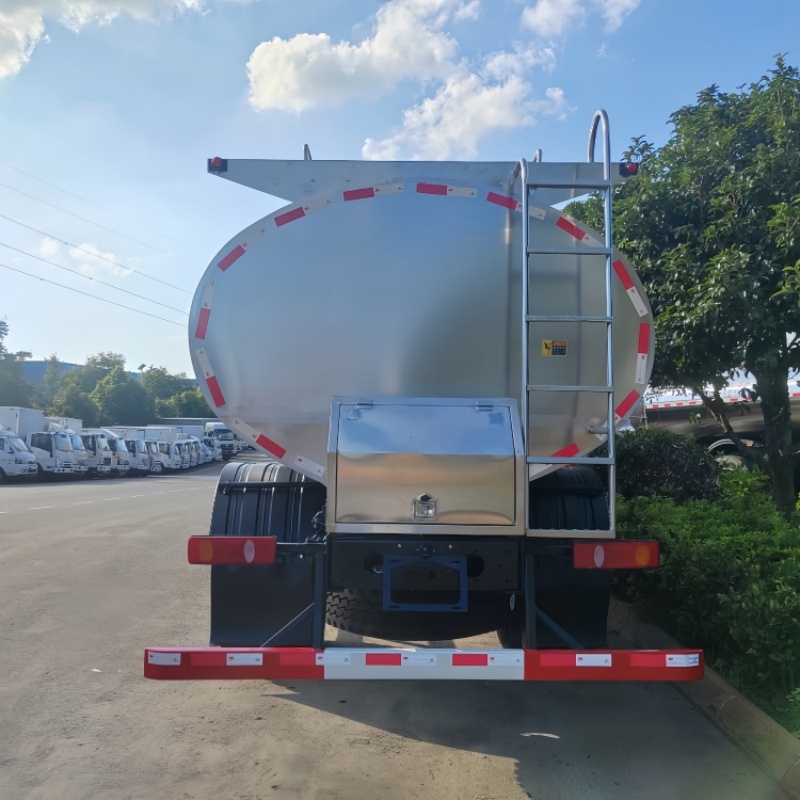 Dongfeng 12,000 Liters Fresh Milk Tanker Truck
