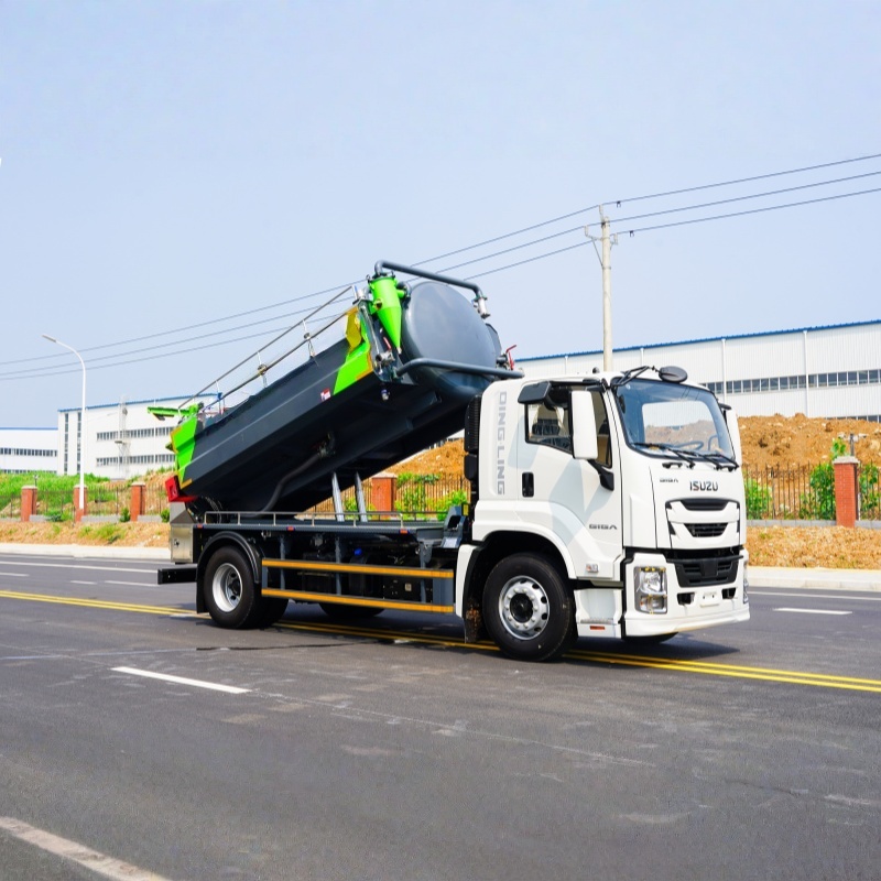 Isuzu 12000L 4×2 Sludge removal dump truck