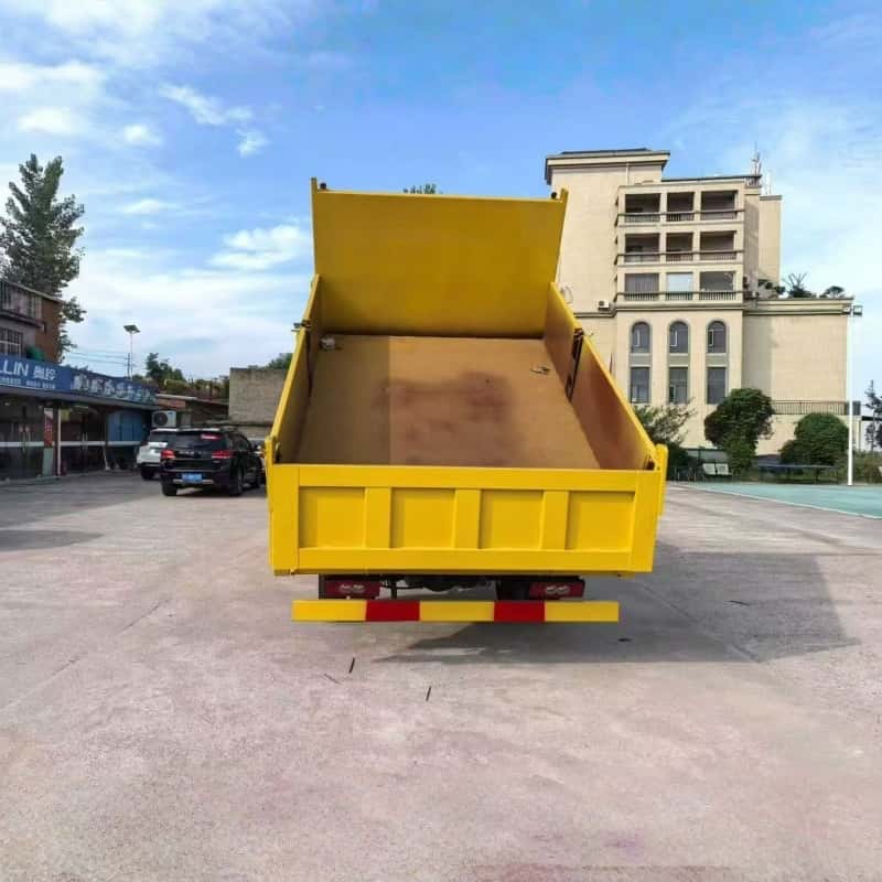 Самосвал Foton 4x2 5 тонн с двойной кабиной, легкий.