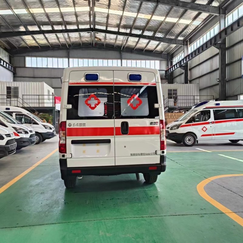 Dongfeng Medium Roof Ambulance