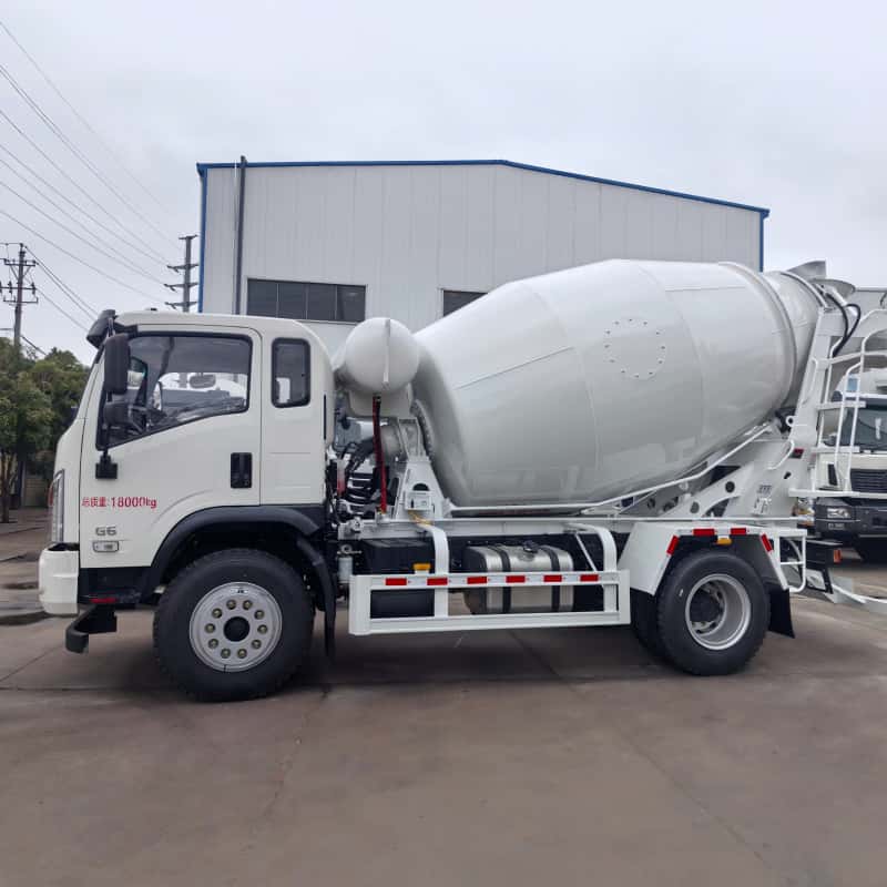 Dayun  6-cubic-meter mixer truck
