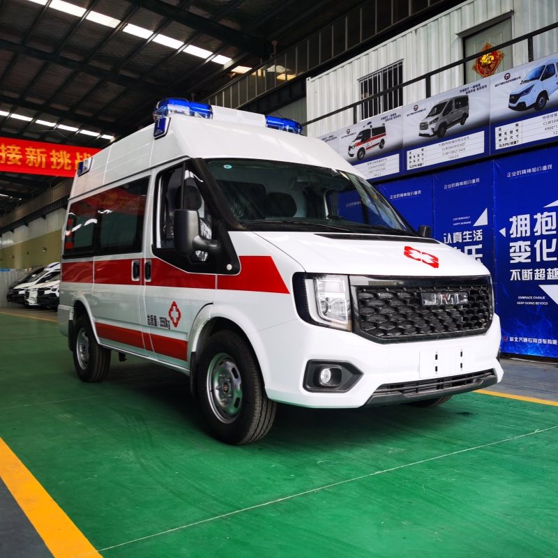 Jiangling Fushun Short Wheelbase Medium-High Roof Ambulance