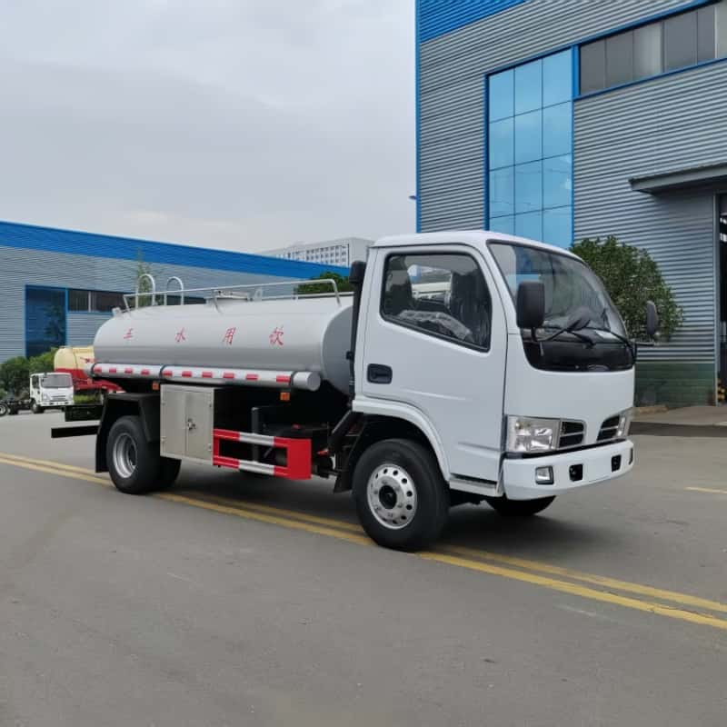 Dongfeng 4x2 5000L water supply truck