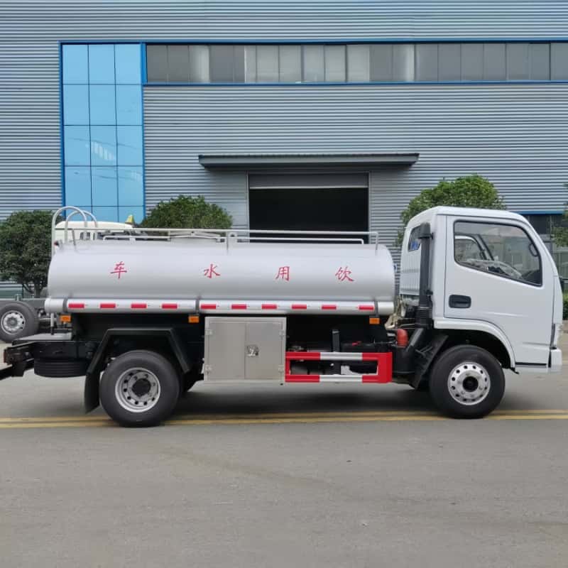 Dongfeng 4x2 5000L water supply truck