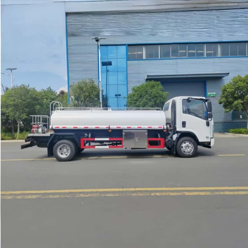 Водовоз ISUZU 4x2 5000 л