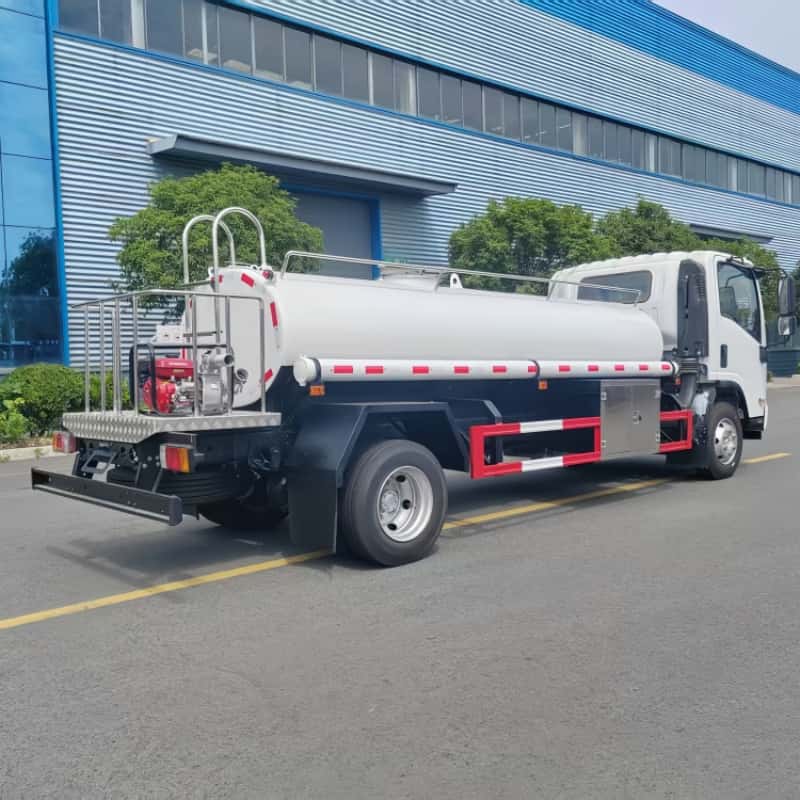 Водовоз ISUZU 4x2 5000 л