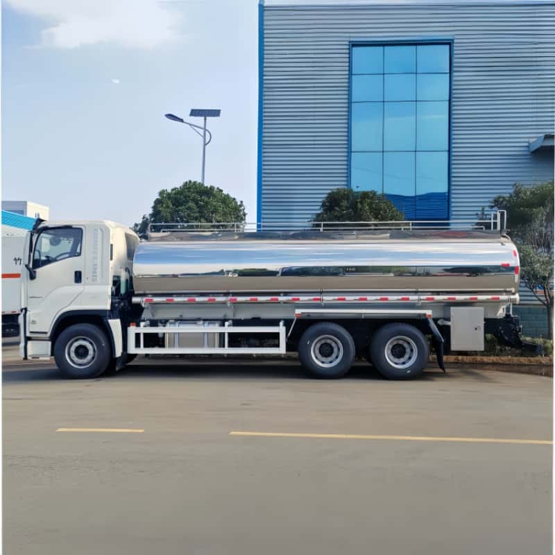 ISUZU GIGA 6x4 20000L  Food-Grade Stainless Steel Water Supply Truck