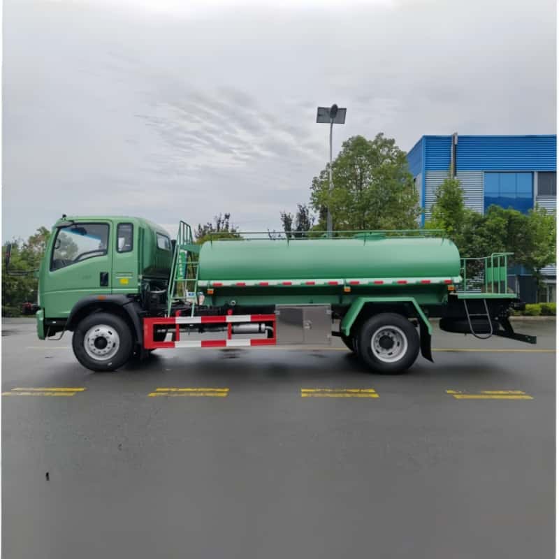 Howo 4x2 8000L (8m³) Food-Grade Stainless Steel Water Bowser Truck