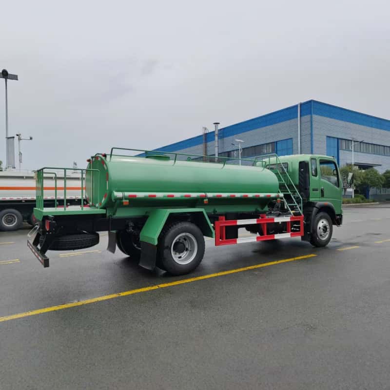 Howo 4x2 8000L (8m³) Food-Grade Stainless Steel Water Bowser Truck