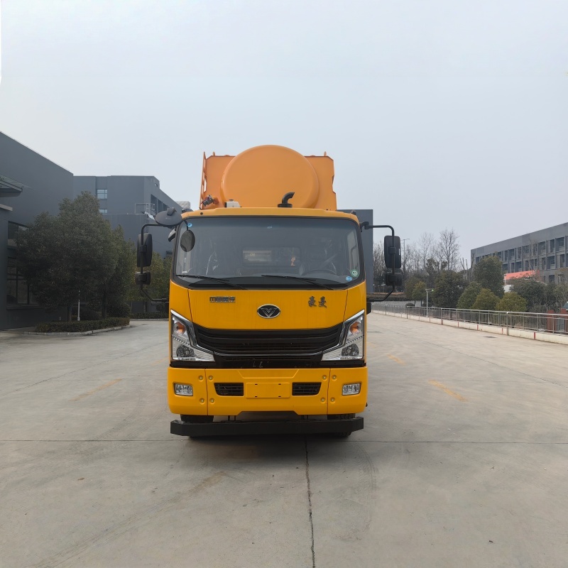 SINOTRUK 15000L Yellow Plate Cleaning and Suction Truck