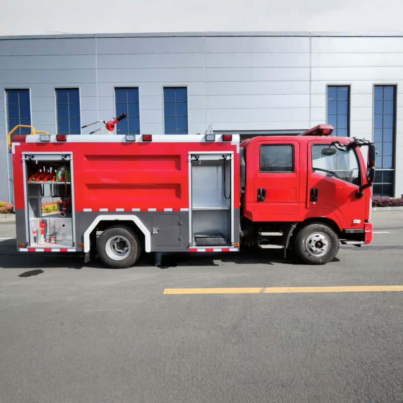 Dongfeng 4000L water tank fire truck