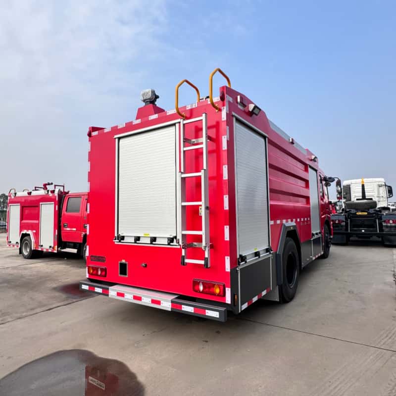 Пожарная машина с водонапорной цистерной Dongfeng объемом 12000 л