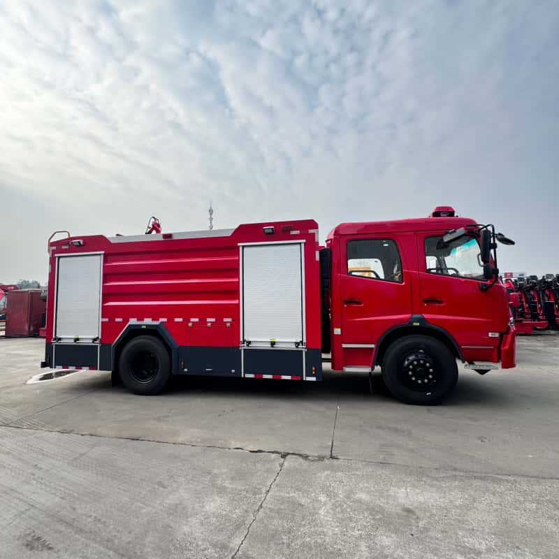 Пожарная машина с водонапорной цистерной Dongfeng объемом 12000 л