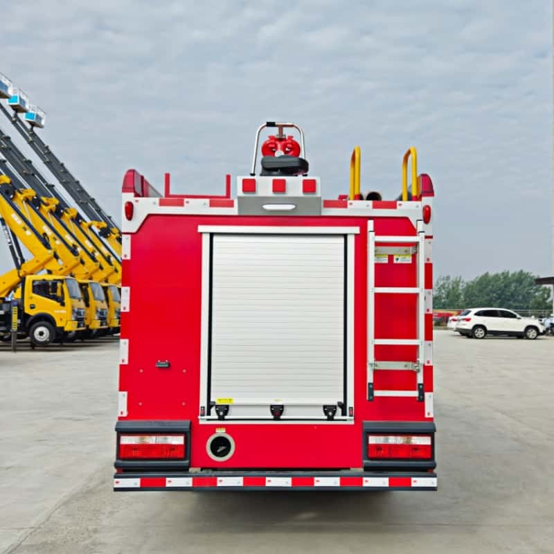 Dongfeng 3000L water tank fire truck
