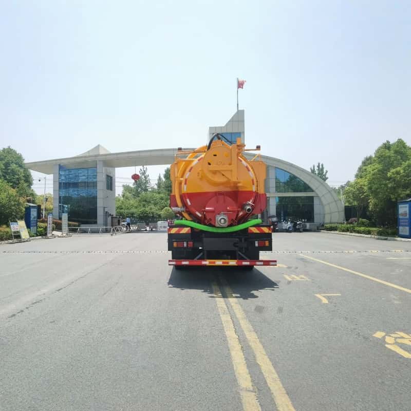 Sinotruk Homan 13000L Cleaning and Sewage Suction Truck