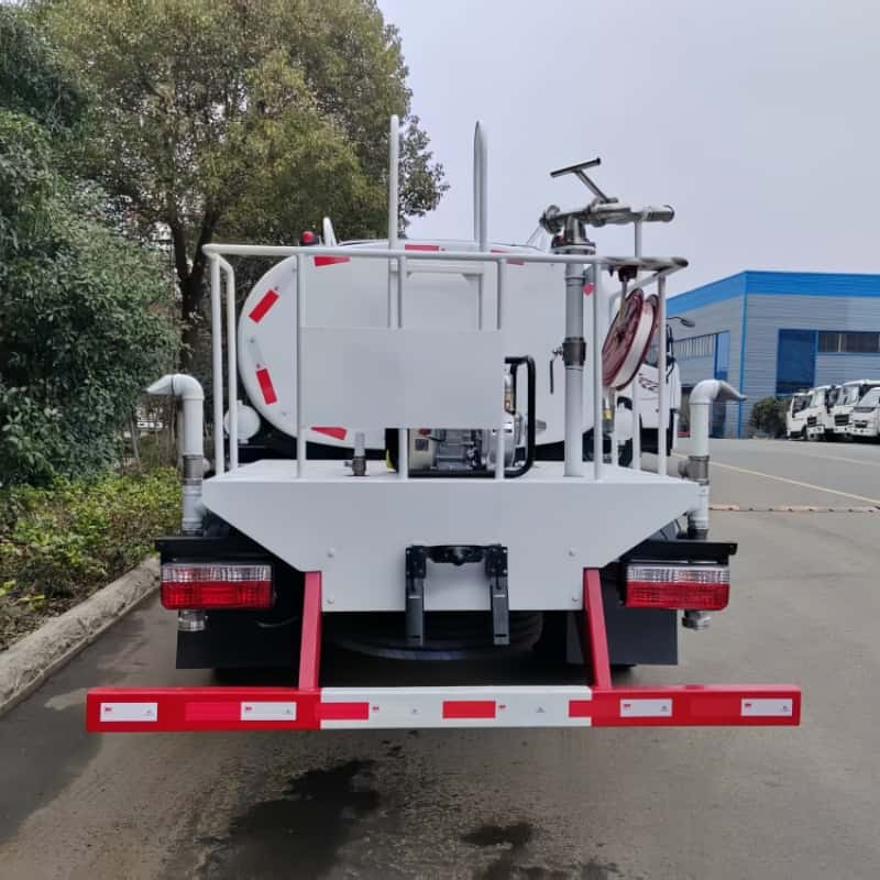 Поливочная машина Dongfeng 5000L