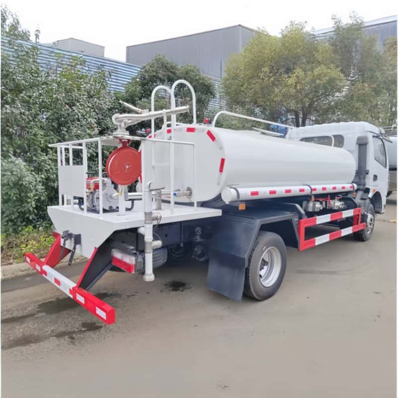 Поливочная машина Dongfeng 5000L