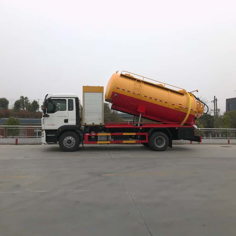 SINOTRUK HOWO 4×2 Sewer Jetting & Vacuum Truck