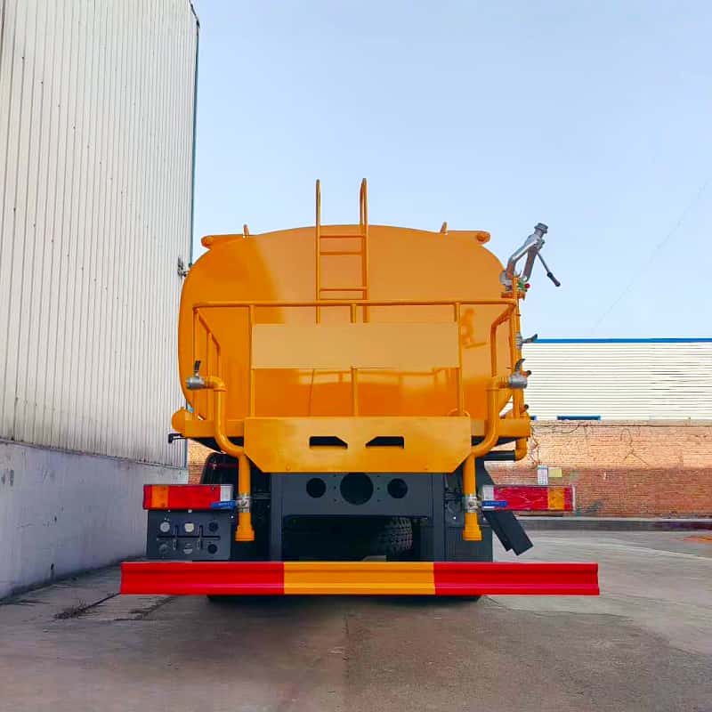 Dongfeng 22000L rear double-axle sprinkler