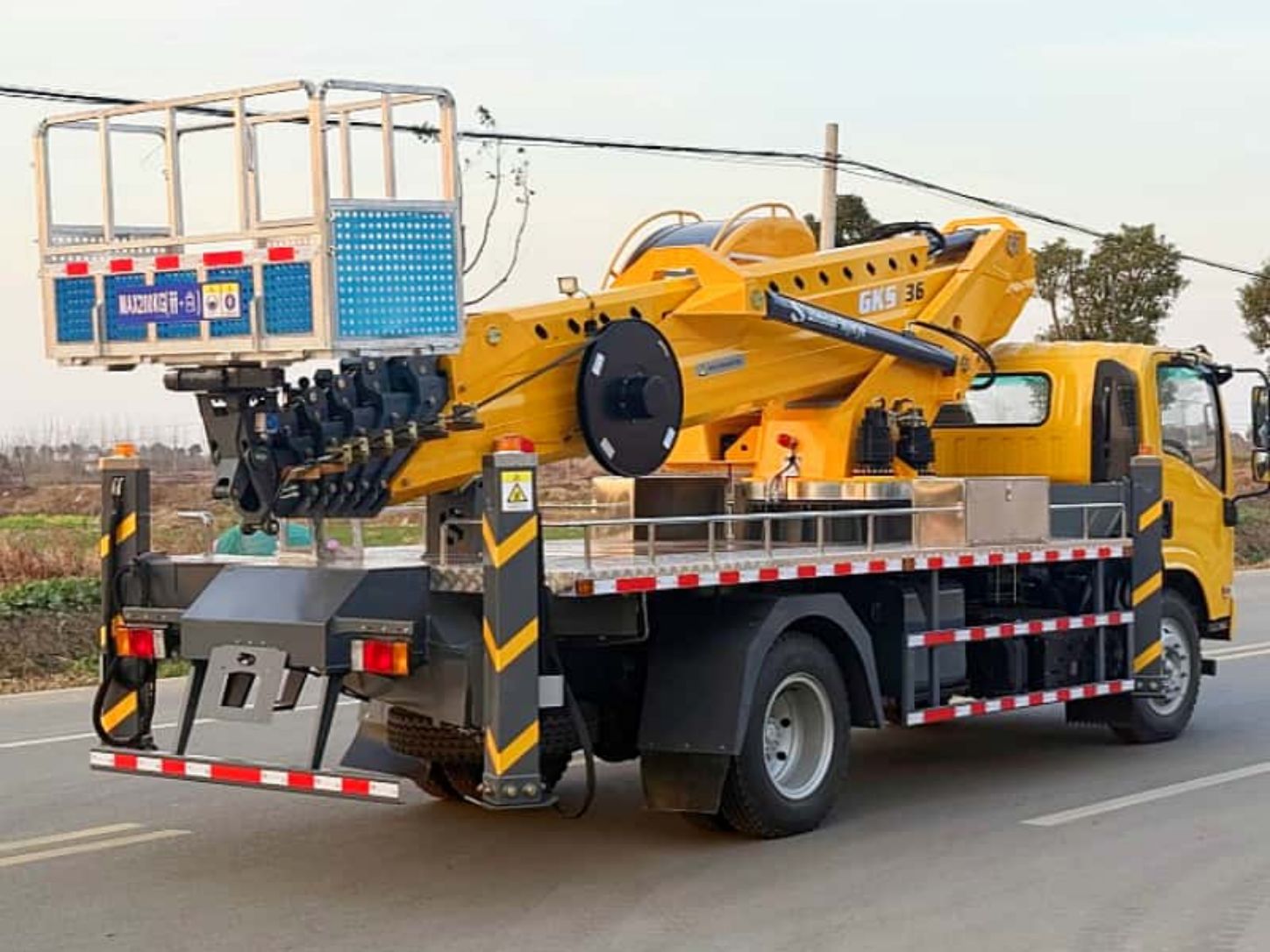 Isuzu 45m Telescopic Boom Aerial Work Platform Truck Isuzu 45m Telescopic Boom Aerial Work Platform Truck