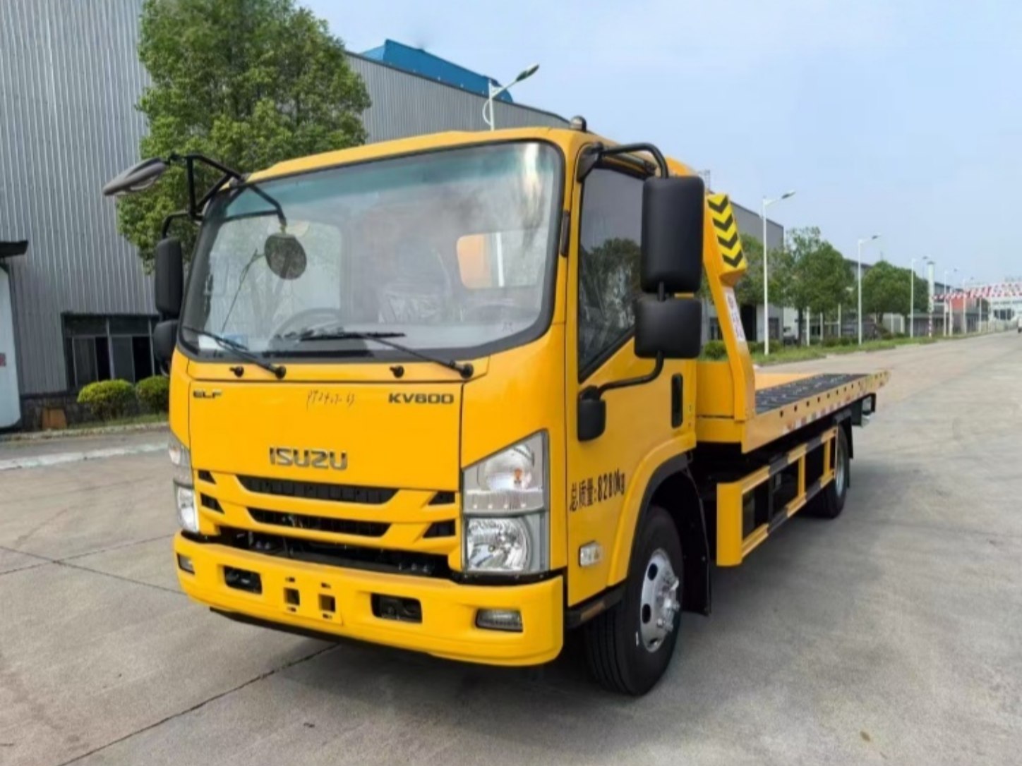 Isuzu Flatbed Wrecker Trucks