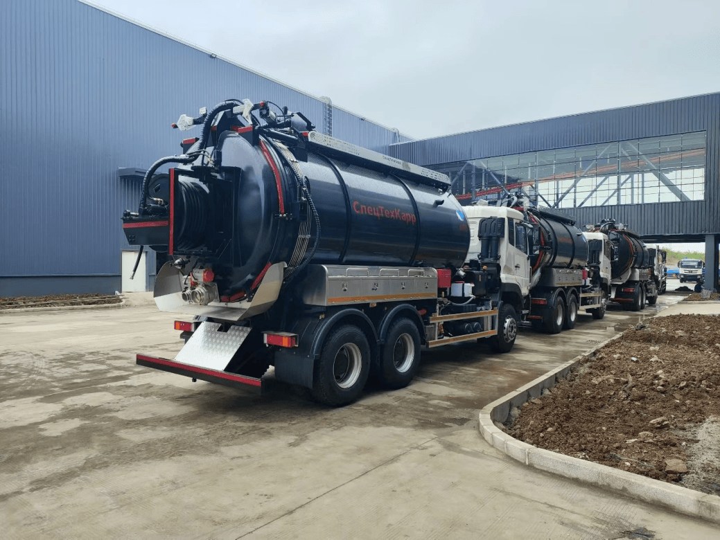 Dongfeng Vacuum Sewer Truck for Export to Russia Dongfeng Vacuum Sewer Truck for Export to Russia
