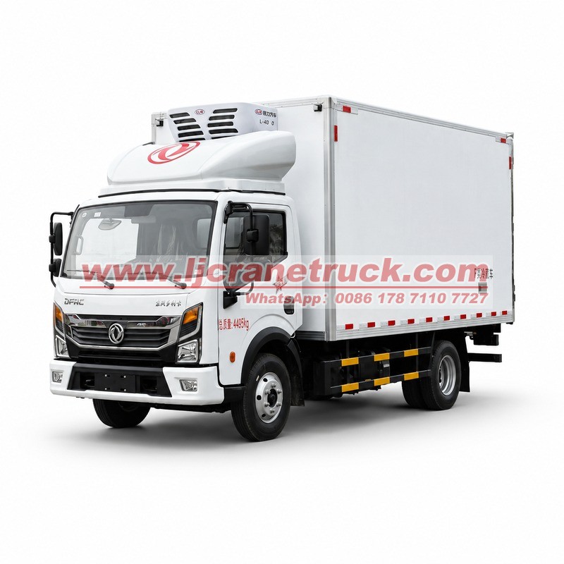 Рефрижераторный грузовик Dongfeng 4x2 грузоподъемностью 5 тонн для транспортировки в условиях холодовой цепи.